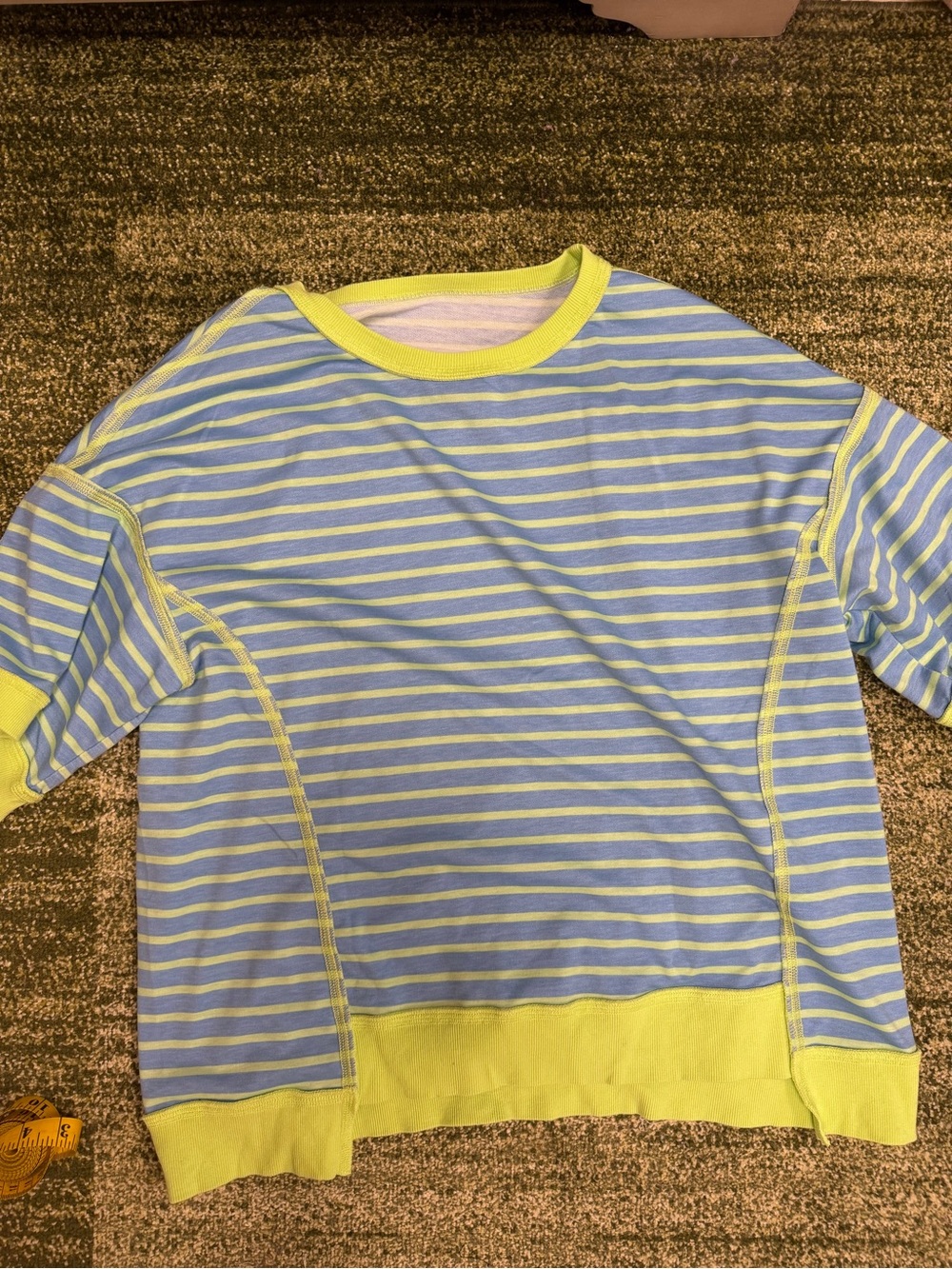 SHEWIN Womens Oversized Tops Crewneck Striped Sweatshirt Pullover Shirt